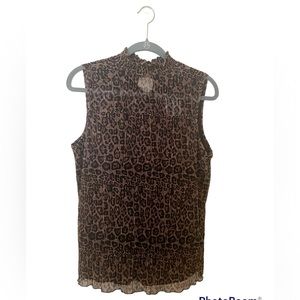 Adrianna Papell animal print sleeveless blouse. Size Large